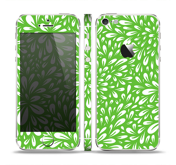 The Light Green & White Floral Sprout Skin Set for the Apple iPhone 5
