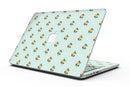 The_Micro_Daisy_and_Mint_Polka_Dot_Pattern_-_13_MacBook_Pro_-_V1.jpg