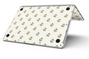 The_Micro_Daisy_and_Polka_Dot_Pattern_-_13_MacBook_Pro_-_V8.jpg