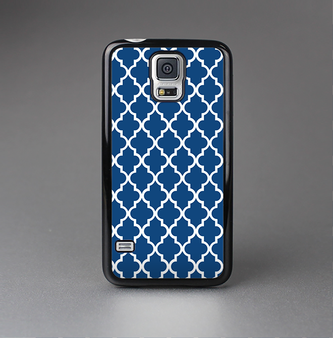 The Navy & White Seamless Morocan Pattern Skin-Sert Case for the Samsung Galaxy S5