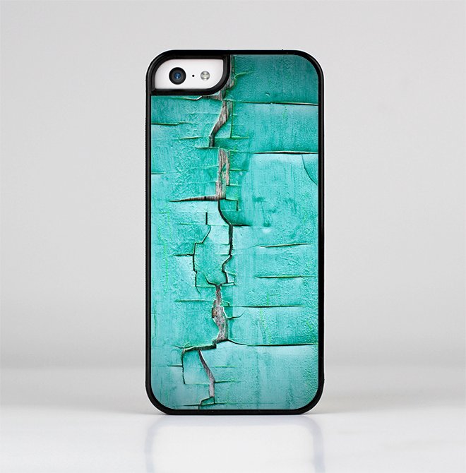 The Peeling Teal Paint Skin-Sert Case for the Apple iPhone 5c