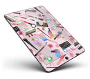 The_Pink_Out_of_the_MakeUp_Bag_Pattern_-_iPad_Pro_97_-_View_4.jpg