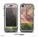 The Pink Sun Ray Meadow Skin for the iPhone 5c nüüd LifeProof Case