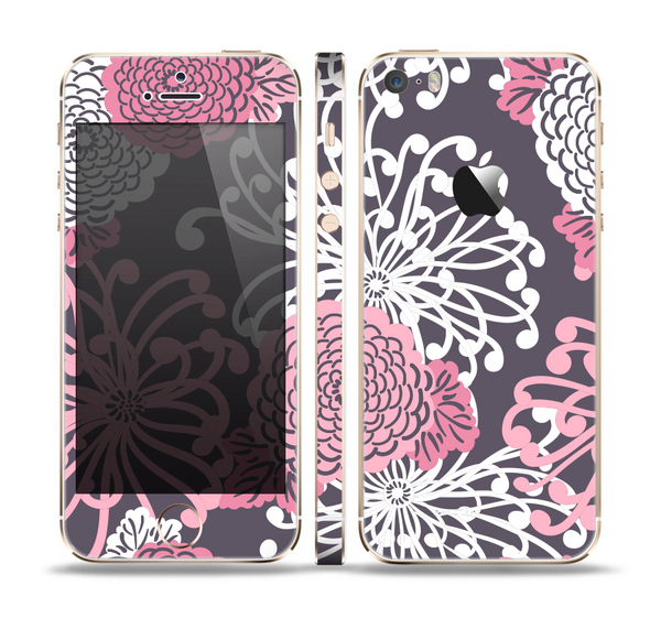 The Pink and White Solid Flowers Skin Set for the Apple iPhone 5s