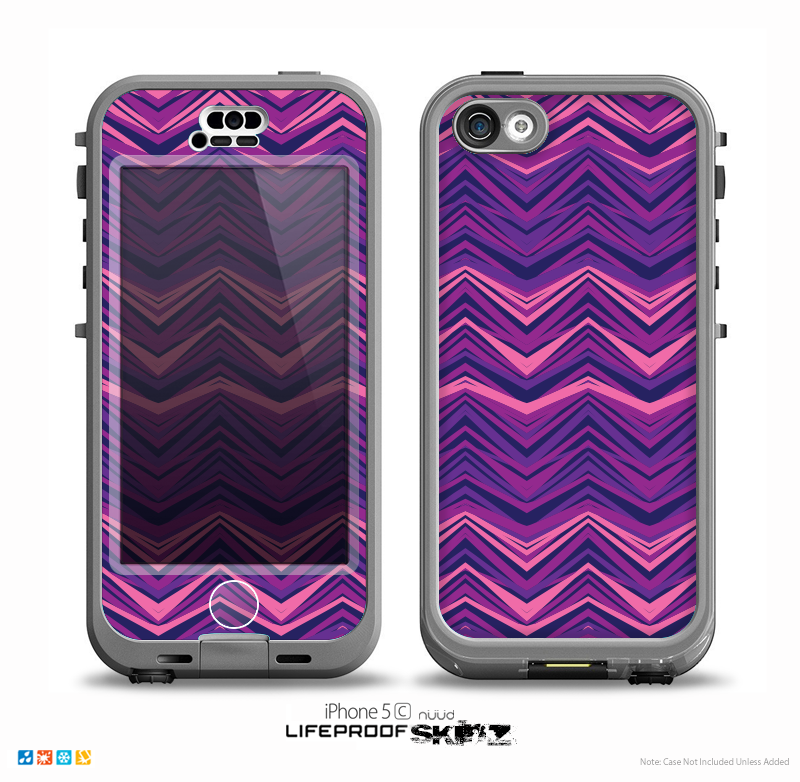 The Purple and Pink Overlapping Chevron V3 Skin for the iPhone 5c nüüd LifeProof Case