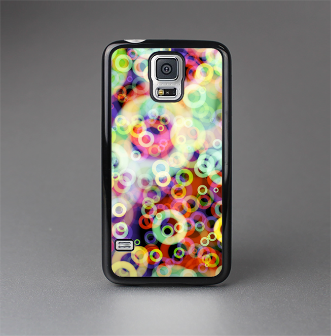 The Rainbow Colored Unfocused Light Circles Skin-Sert Case for the Samsung Galaxy S5