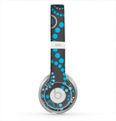 The Retro Blue Circle-Dotted Pattern Skin for the Beats by Dre Solo 2 Headphones