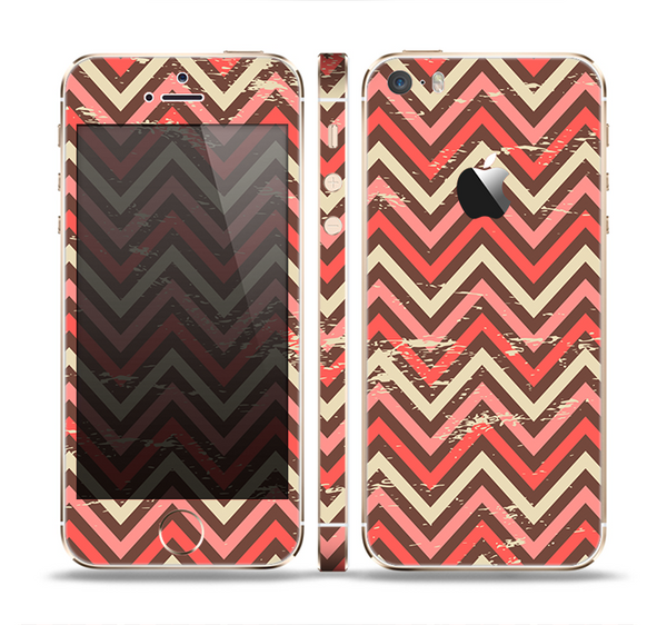 The Scratched Coral & Brown Layered Chevron V3 Skin Set for the Apple iPhone 5s