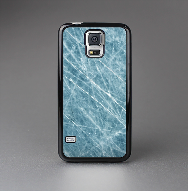 The Scratched Iced Surface Skin-Sert Case for the Samsung Galaxy S5
