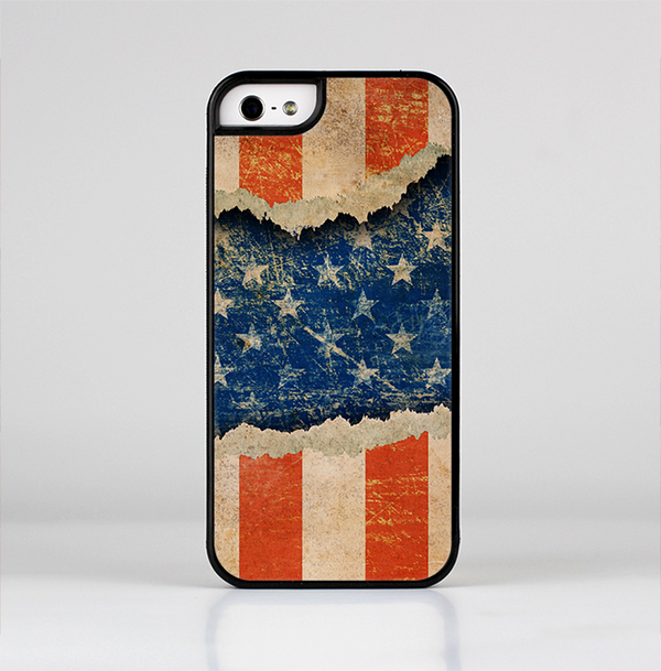 The Scratched Surface Peeled American Flag Skin-Sert Case for the Apple iPhone 5/5s
