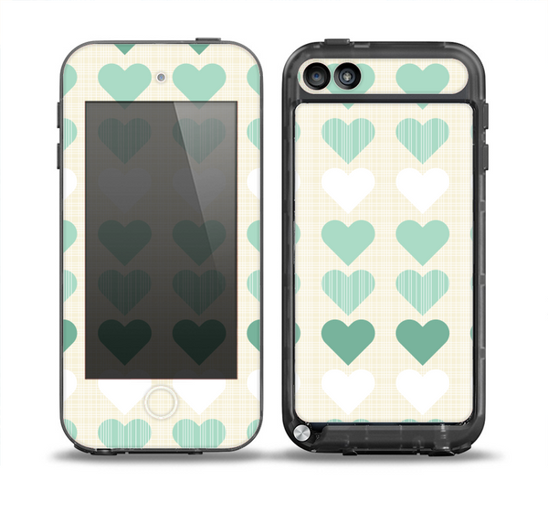 The Scratched Vintage Green Hearts Skin for the iPod Touch 5th Generation frē LifeProof Case