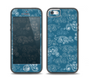The Seamless Blue and White Paisley Swirl Skin Set for the iPhone 5-5s Skech Glow Case