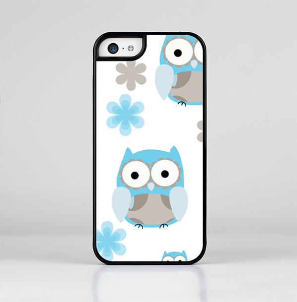 The Subtle Blue Cartoon Owls Skin-Sert for the Apple iPhone 5c Skin-Sert Case