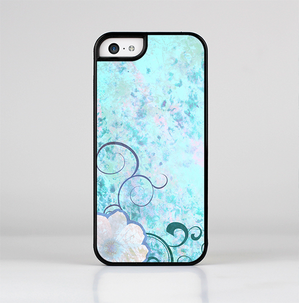 The Subtle Blue & Pink Grunge Floral Skin-Sert for the Apple iPhone 5c Skin-Sert Case