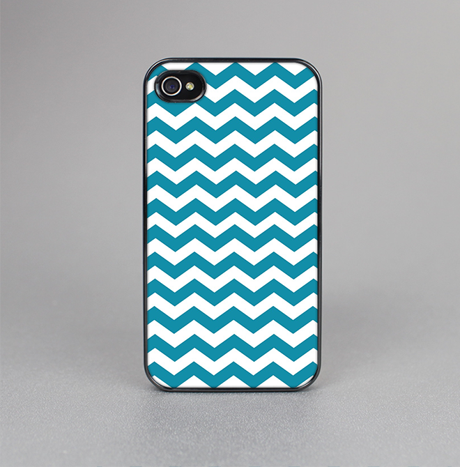 The Subtle Blue & White Chevron Pattern V2 Skin-Sert for the Apple iPhone 4-4s Skin-Sert Case