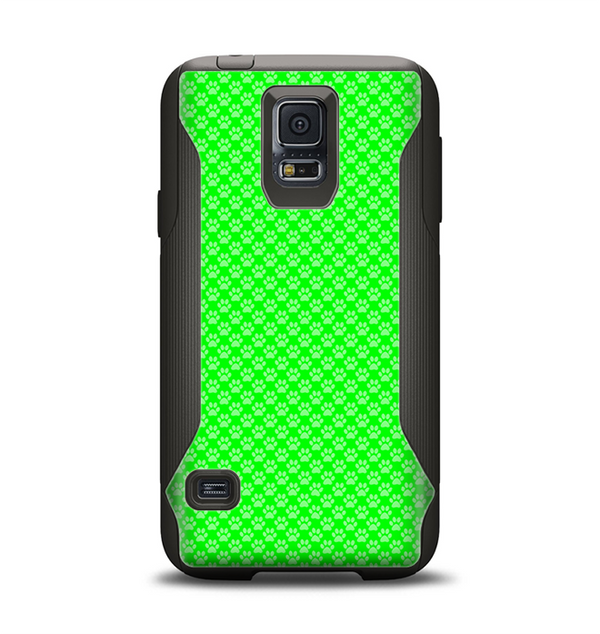 The Subtle Green Paw Prints Samsung Galaxy S5 Otterbox Commuter Case Skin Set