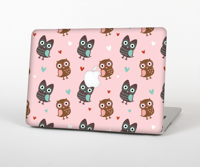 The Subtle Pink and Blue Vector Love Owls Skin Set for the Apple MacBook Pro 15" with Retina Display