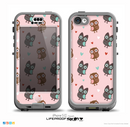 The Subtle Pink and Blue Vector Love Owls Skin for the iPhone 5c nüüd LifeProof Case