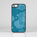 The Teal Abstract Raining Yarn Clouds Skin-Sert for the Apple iPhone 5c Skin-Sert Case