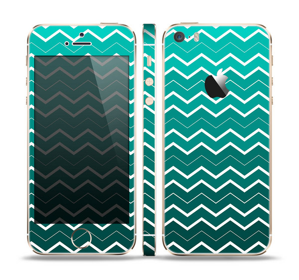 The Teal Gradient Layered Chevron Skin Set for the Apple iPhone 5s