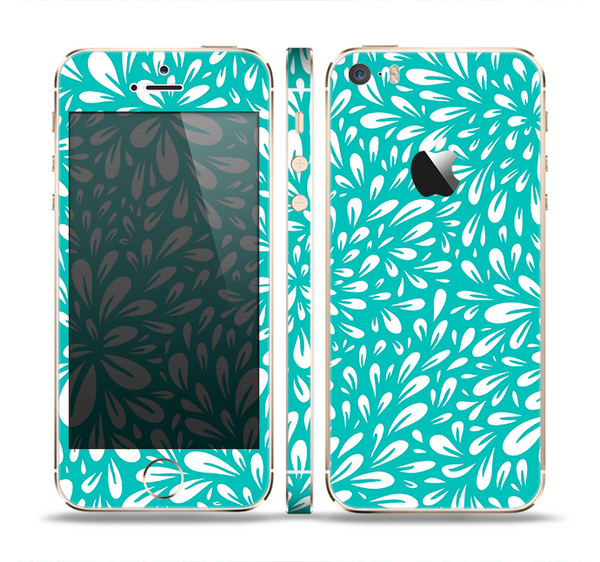 The Teal and White Floral Sprout Skin Set for the Apple iPhone 5s