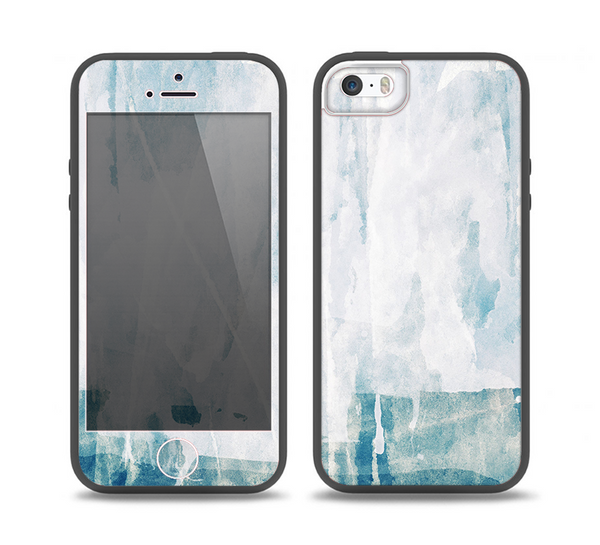 The Teal and White WaterColor Panel Skin Set for the iPhone 5-5s Skech Glow Case