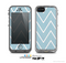 The Three-Lined Blue & White Chevron Pattern Skin for the Apple iPhone 5c LifeProof Case