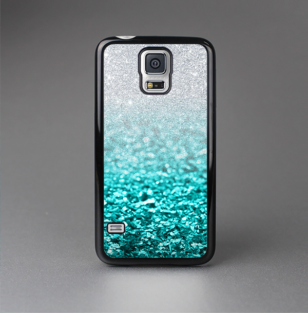 The Aqua Blue & Silver Glimmer Fade Skin-Sert Case for the Samsung Galaxy S5