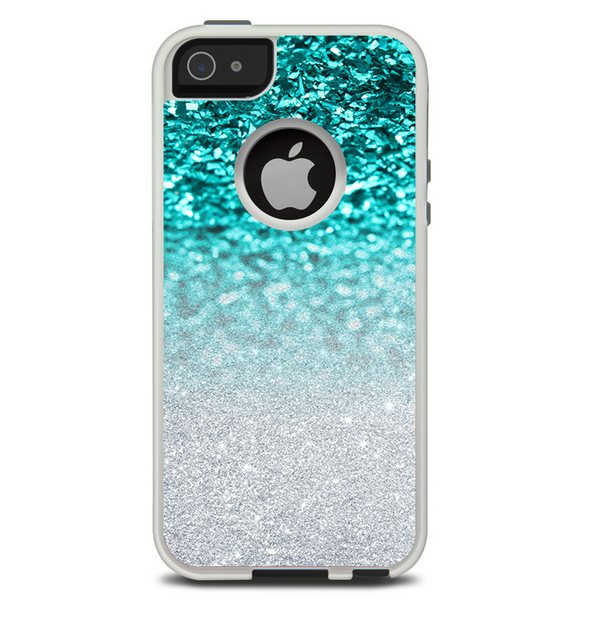 The Aqua Blue & Silver Glimmer Fade Skin For The iPhone 5-5s Otterbox Commuter Case