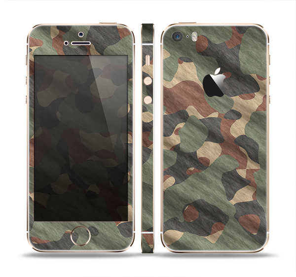 The Traditional Camouflage Fabric Pattern Skin Set for the Apple iPhone 5s