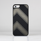 The Two-Toned Dark Black Wide Chevron Pattern Skin-Sert for the Apple iPhone 5c Skin-Sert Case