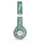 The Unfocused Green & White Drop Surface Skin for the Beats by Dre Solo 2 Headphones