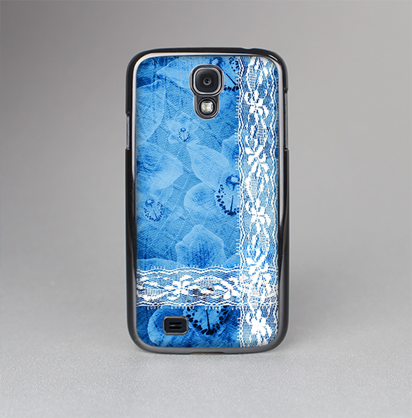 The Vibrant Blue & White Floral Lace Skin-Sert Case for the Samsung Galaxy S4