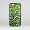 The Vibrant Green Leopard Print Skin-Sert Case for the Apple iPhone 5c