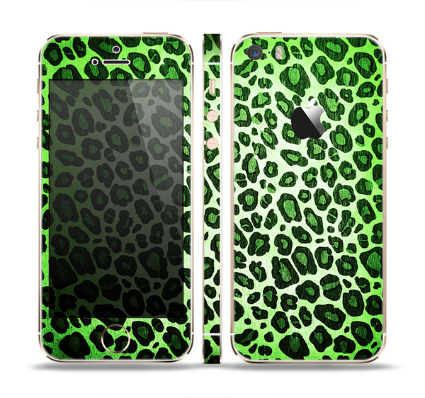 The Vibrant Green Leopard Print Skin Set for the Apple iPhone 5s