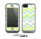The Vibrant Green Vintage Chevron Pattern Skin for the Apple iPhone 5c LifeProof Case