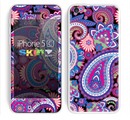 The Vibrant Purple Paisley V5 Skin for the Apple iPhone 5c