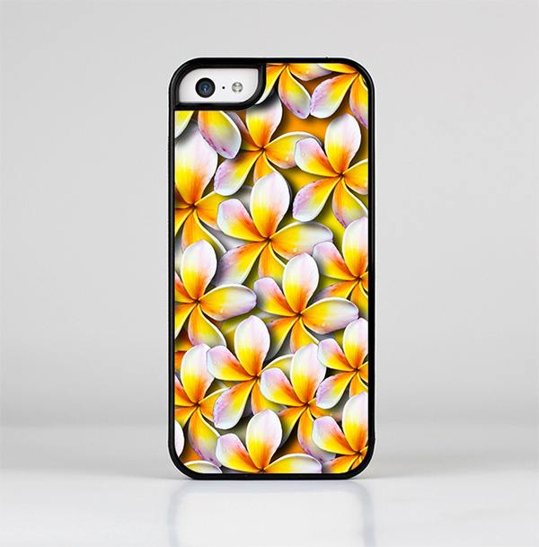 The Vibrant Yellow Flower Pattern Skin-Sert Case for the Apple iPhone 5c