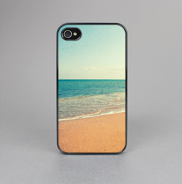 The Vintage Beach Scene Skin-Sert for the Apple iPhone 4-4s Skin-Sert Case