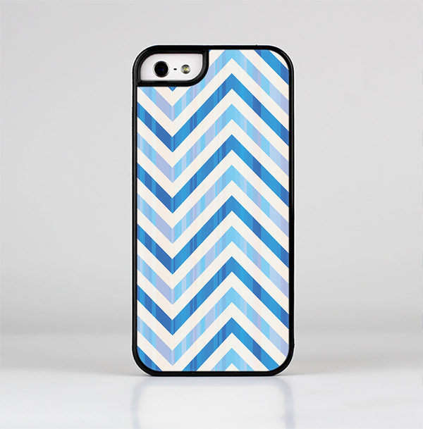The Vintage Blue Striped Chevron Pattern V4 Skin-Sert Case for the Apple iPhone 5/5s