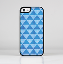 The Vintage Blue Striped Triangular Pattern V4 Skin-Sert Case for the Apple iPhone 5c