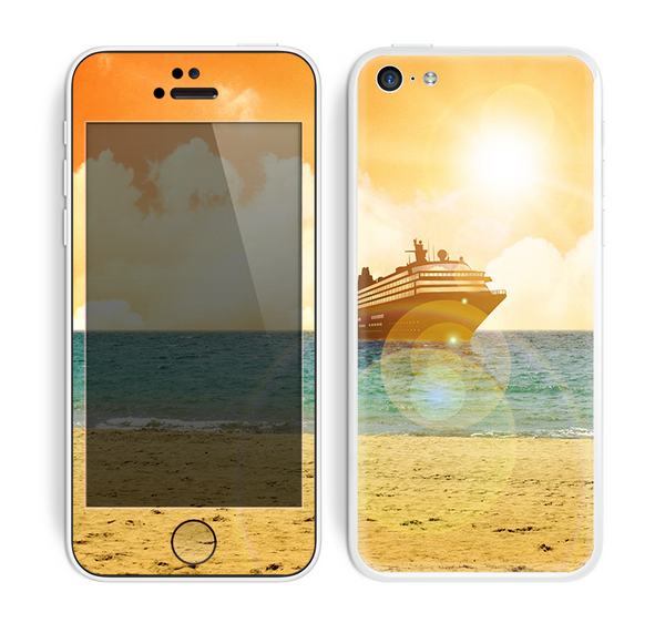 The Vintage Cruise ship at Dusk Skin for the Apple iPhone 5c