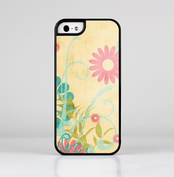 The Vintage Golden Flowers Skin-Sert Case for the Apple iPhone 5/5s