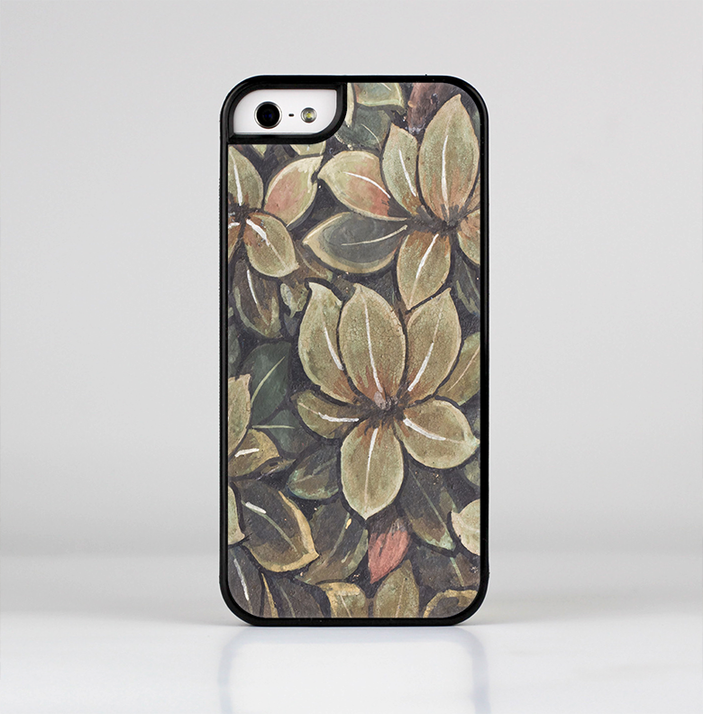 The Vintage Green Pastel Flower pattern Skin-Sert Case for the Apple iPhone 5/5s