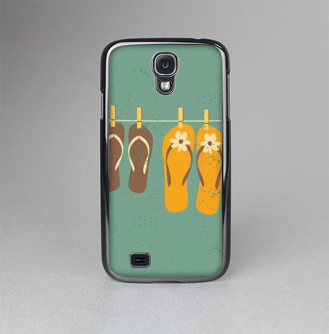 The Vintage Hanging Flip-Flops Skin-Sert Case for the Samsung Galaxy S4