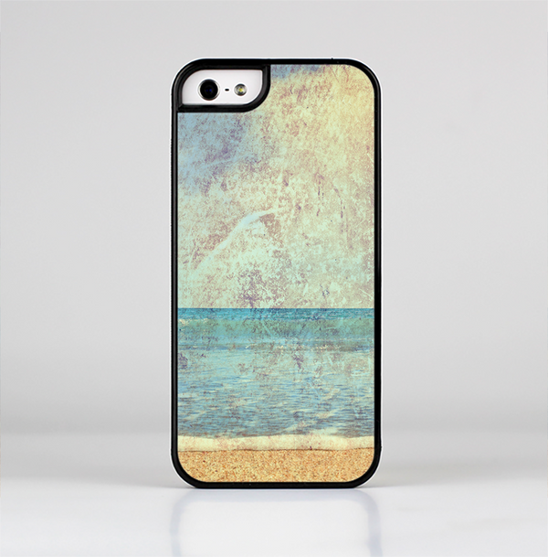 The Vintage Ocean Vintage Surface Skin-Sert Case for the Apple iPhone 5/5s