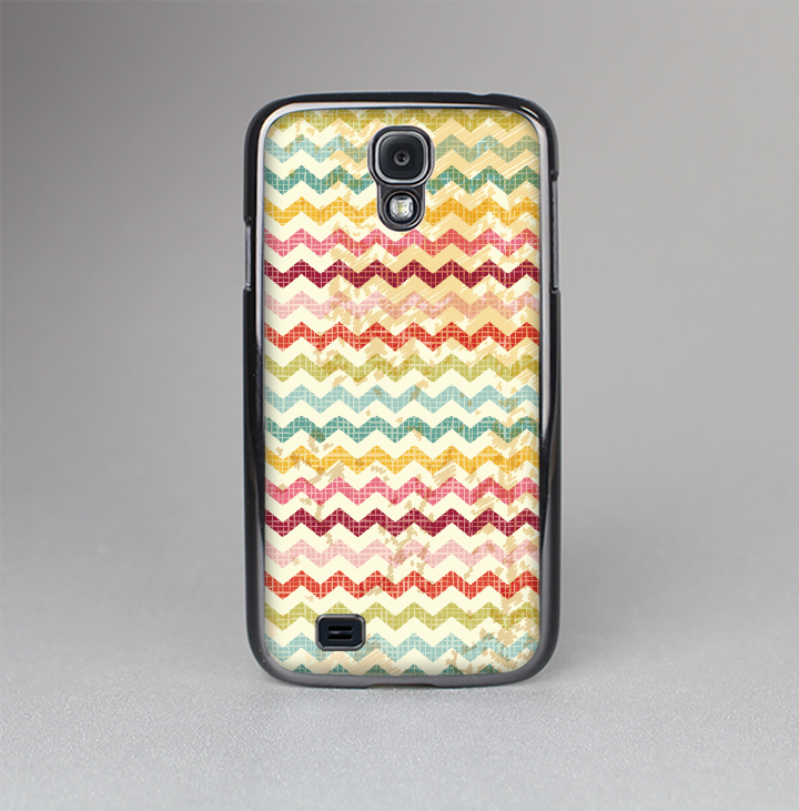 The Vintage Orange and Multi-Color Chevron Pattern V4 Skin-Sert Case for the Samsung Galaxy S4