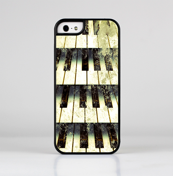 The Vintage Pianos Keys Skin-Sert Case for the Apple iPhone 5/5s