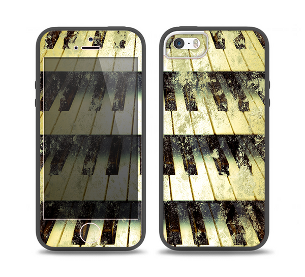 The Vintage Pianos Keys Skin Set for the iPhone 5-5s Skech Glow Case