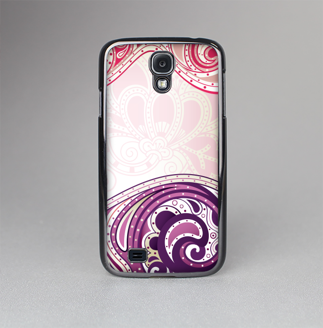 The Vintage Purple Curves with Floral Design Skin-Sert Case for the Samsung Galaxy S4